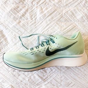 Women’s Zoom Fly Running Shoes